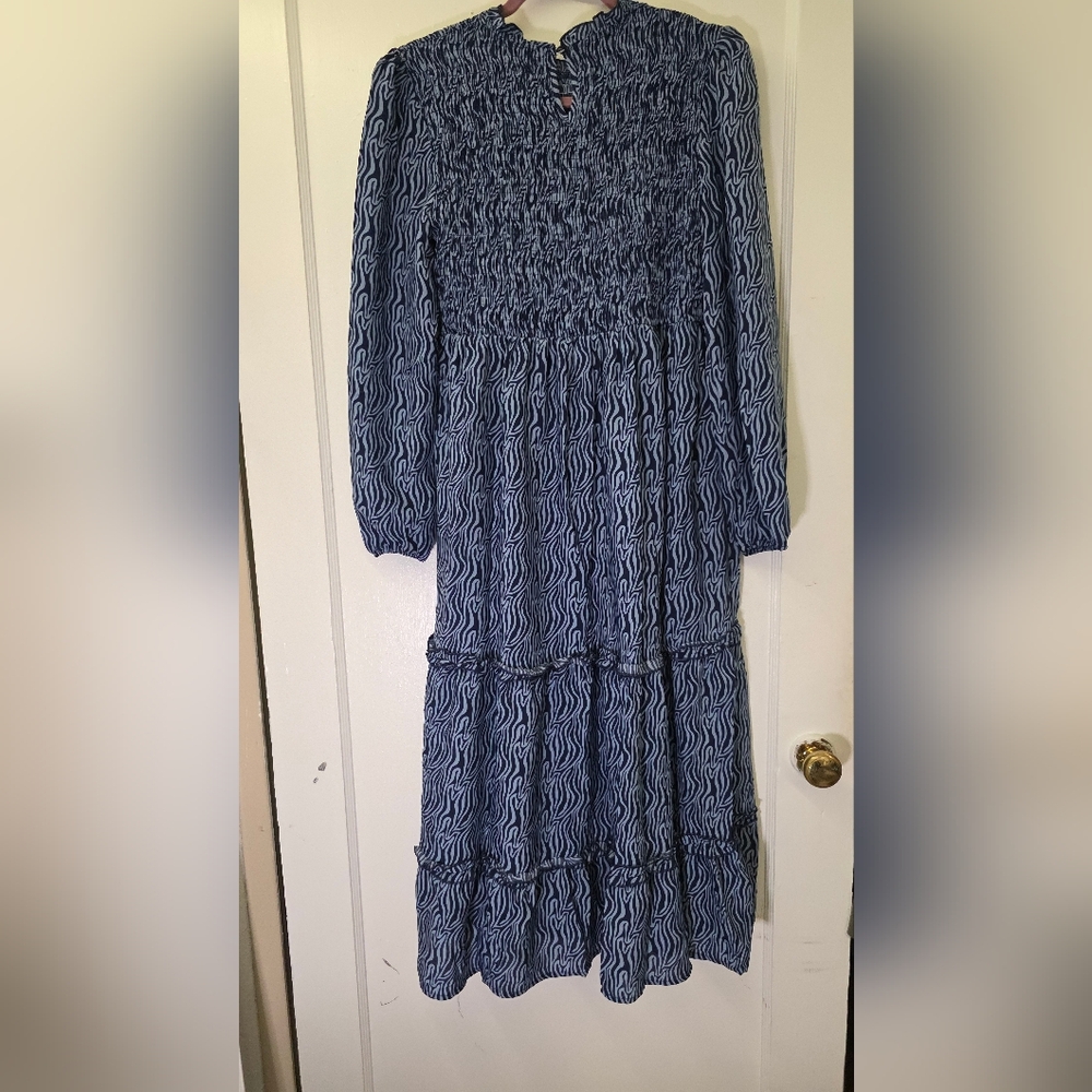 Simply Southern Smocked Long Sleeve Tiered Dress Blue Print Size Large Like New - Picture 2 of 9
